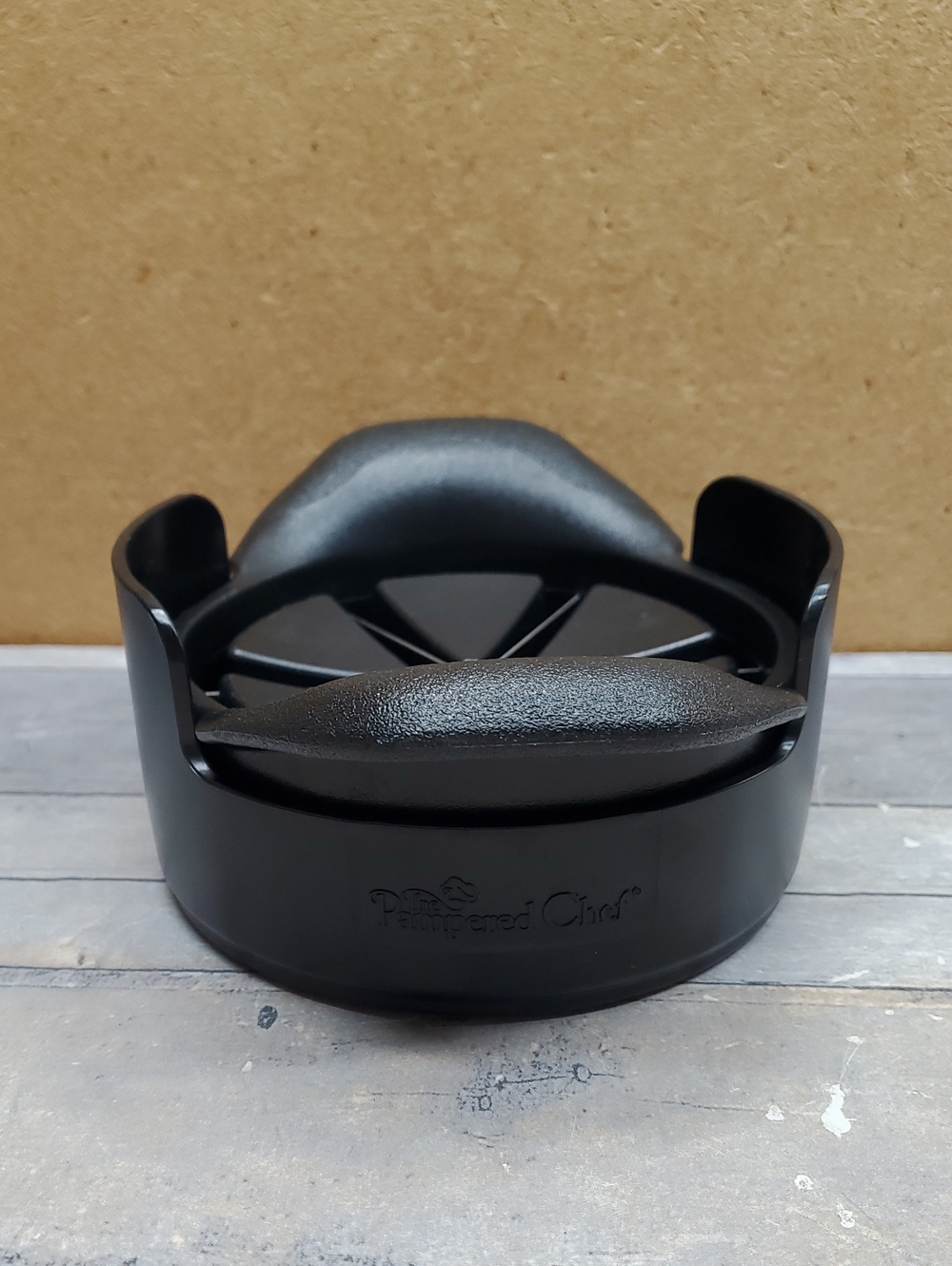 Pampered Chef Veggie Wedger